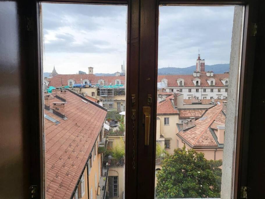 Appartement Mansarda Di Charme Con Vista à Turin Extérieur photo